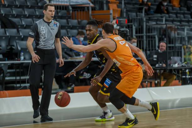 本赛季广厦 本赛季广厦