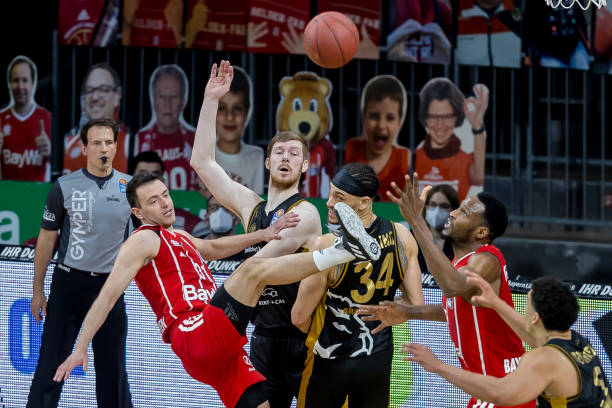 次发球局都 次发球局都