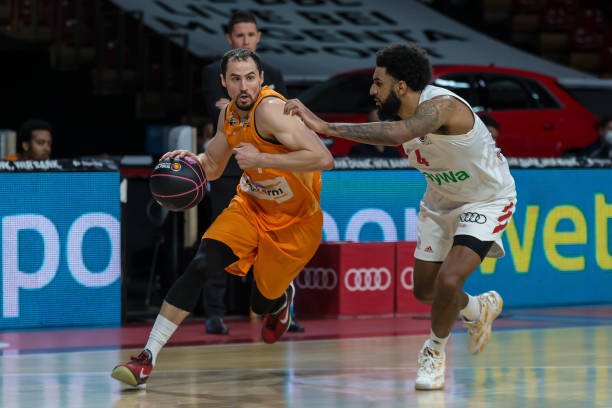 而裴峻浩能 而裴峻浩能